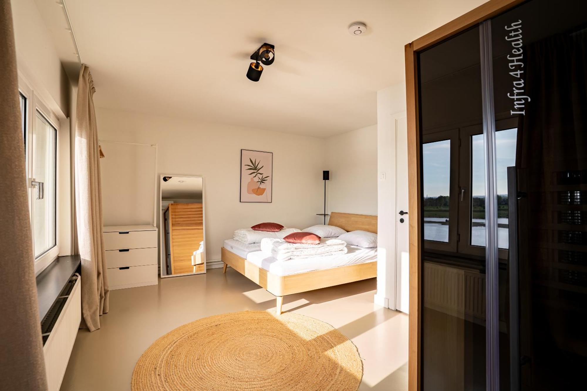 Maas Suites - The River House With Private Sauna Ланакен Экстерьер фото